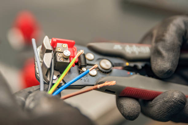 Best Affordable Emergency Electrician  in Oakdale, LA